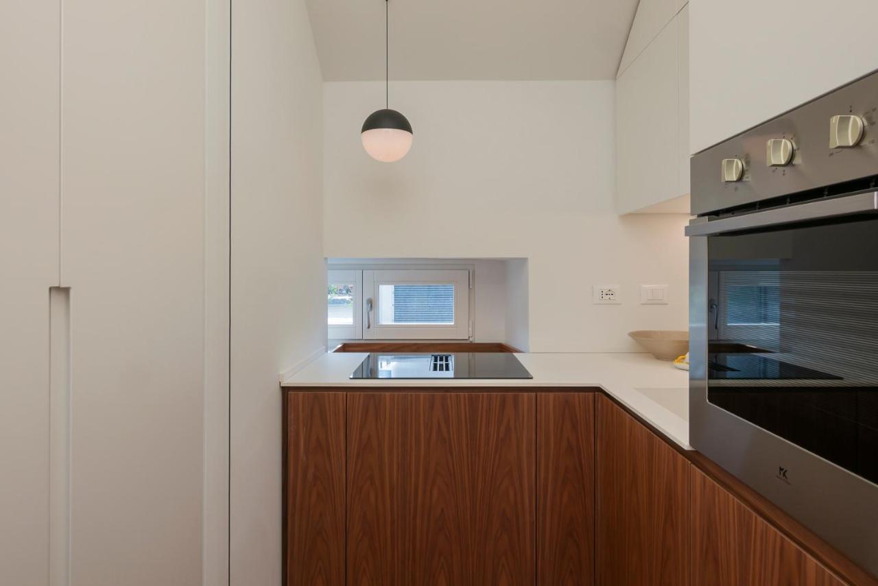 Luxury Apartment Near Arco Della Pace Guerrazzi 9 Milan Bagian luar foto